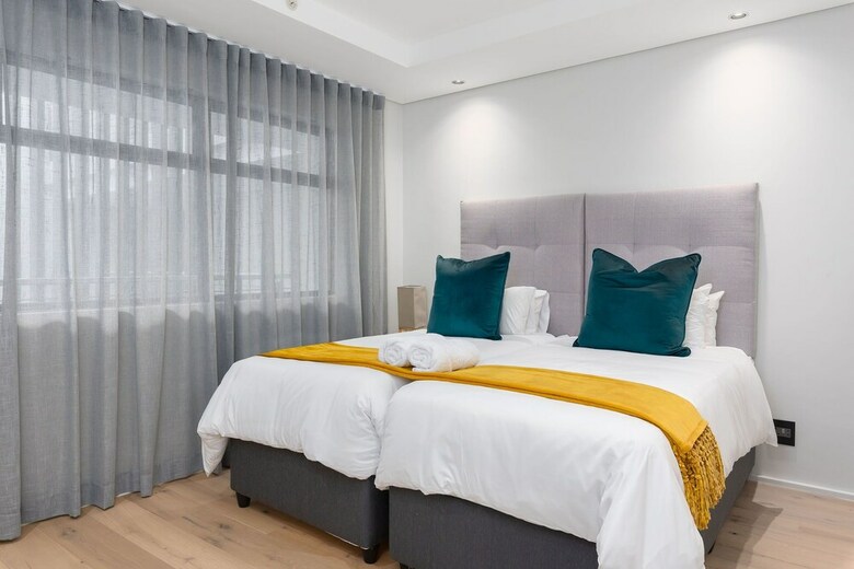 Cosmopolitan Luxury Serviced Apartments