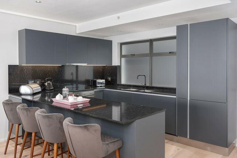 Cosmopolitan Luxury Serviced Apartments