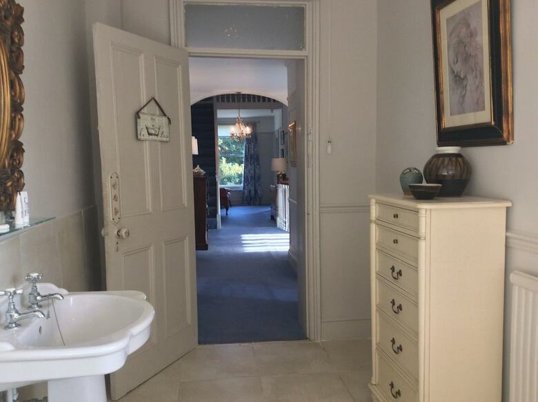 Bed & Breakfast Delamore House