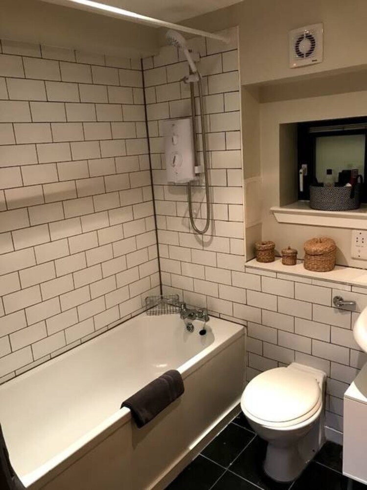 2 Bedroom In Edinburgh Old Town