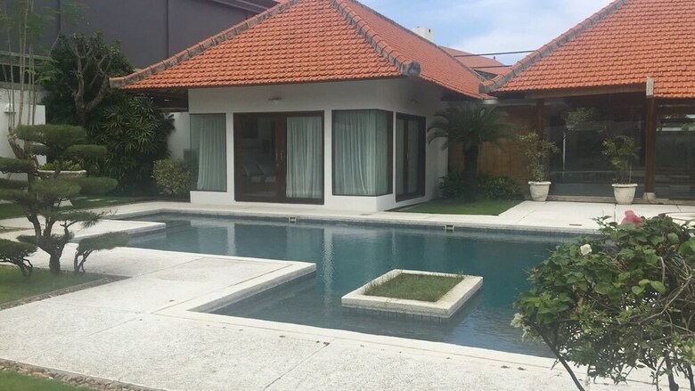 Andrea Villas & Suites