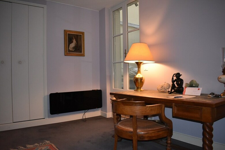 Spacious 1 Bedroom Apartment In Paris 15th