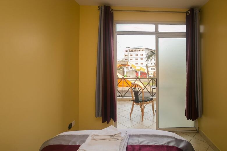 Plus 254 Hotel