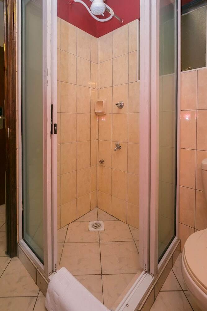 Plus 254 Hotel