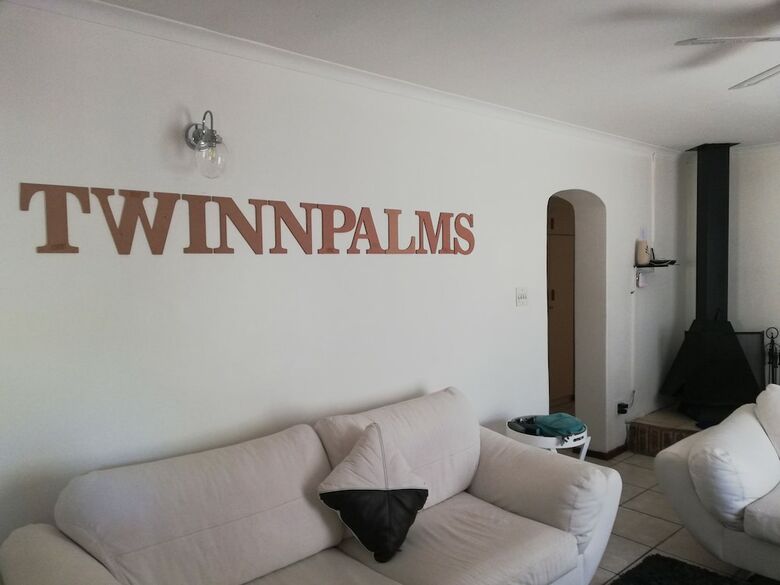 Hotel Twinnpalms Accommodation