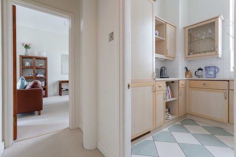 Spacious Apartment In A Factory Conversion