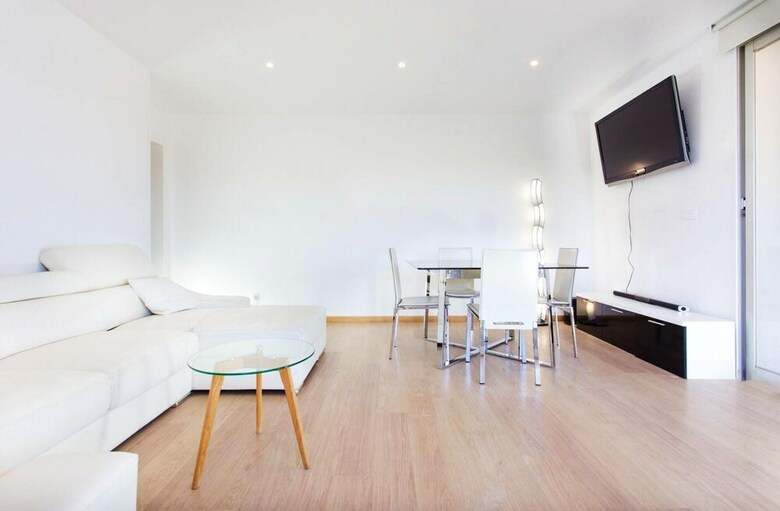 Apartment With 3 Bedrooms In Salou