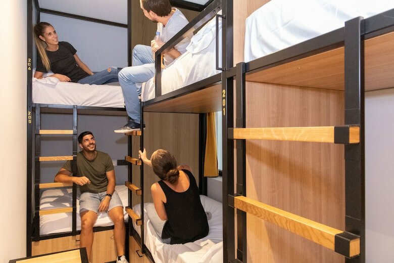 Hostal Petit Hostel