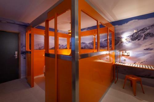 Hotel Base Camp Lodge