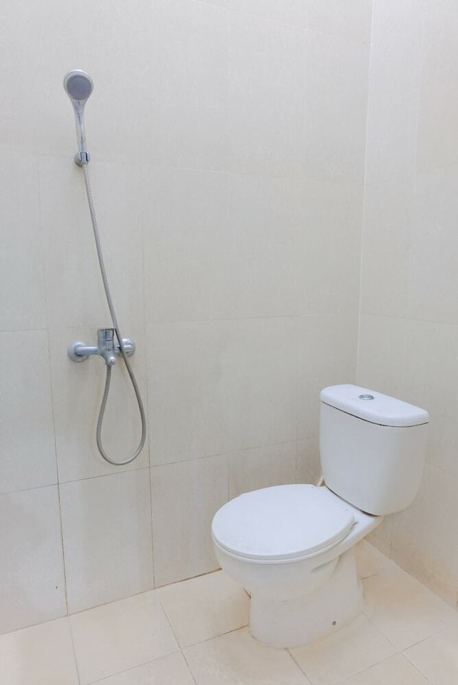 Hotel Oyo 778 Guest House Amalia Malang