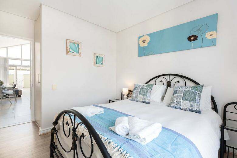 Dejablu Beach Apartment By Ctha
