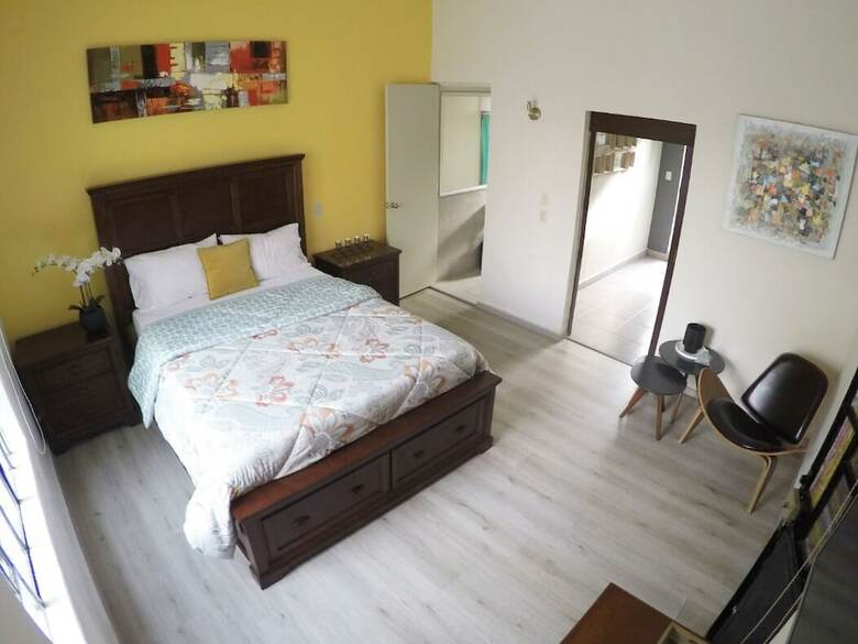 Hotel Downtown Suites