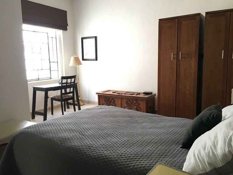 Hotel Downtown Suites