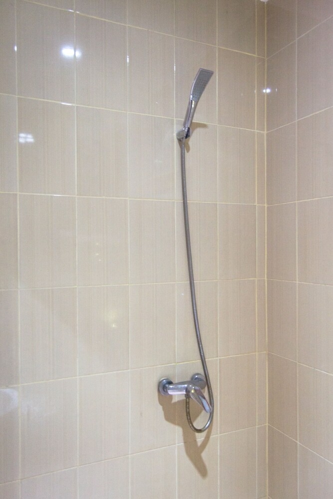 Oyo 775 Aviari Hotel