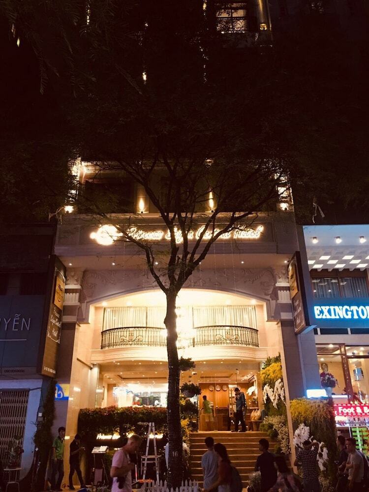 Princess Saigon Central Hotel
