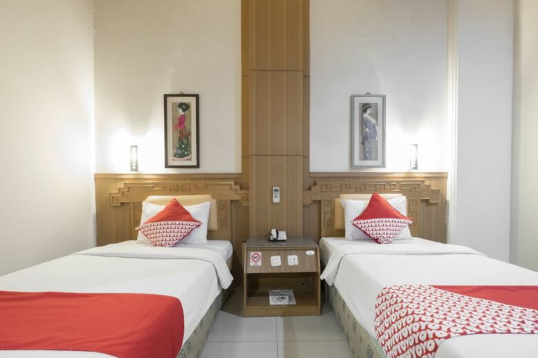Oyo 821 Hotel Dinasti