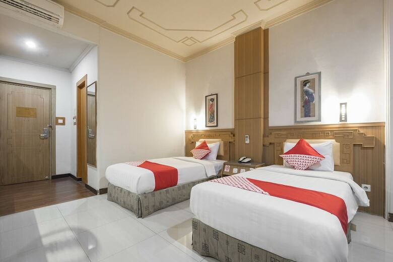 Oyo 821 Hotel Dinasti