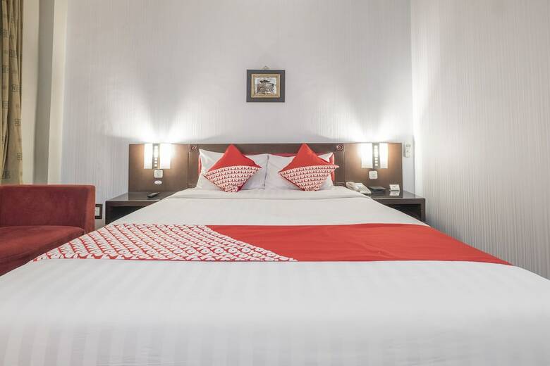 Oyo 821 Hotel Dinasti