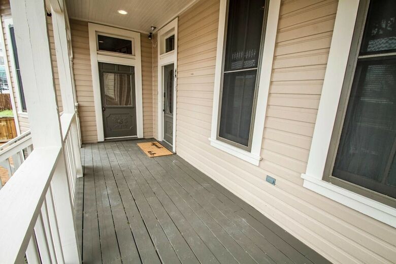 Wyoming St Restored Historic 2br/1ba Downtown