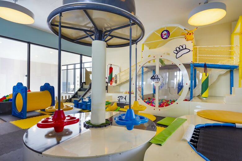 Dqua Hotel And Apartment
