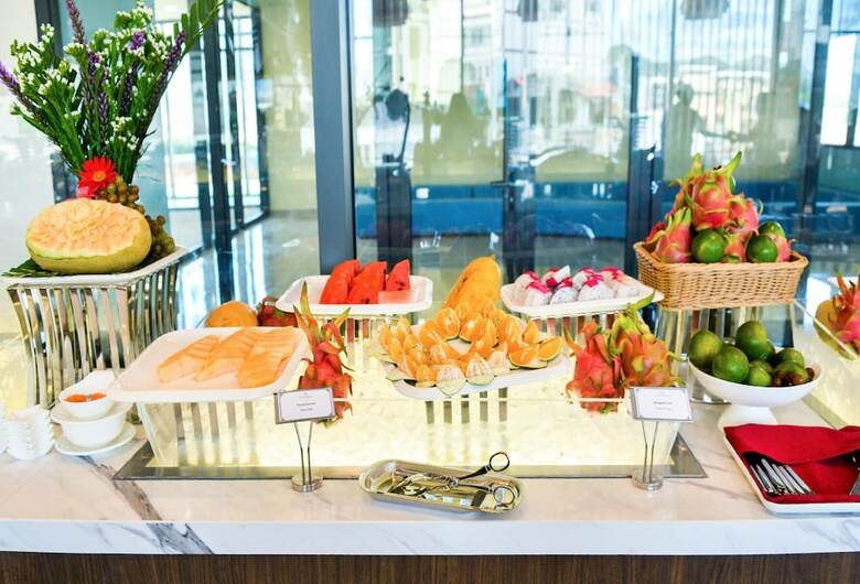 Dqua Hotel And Apartment