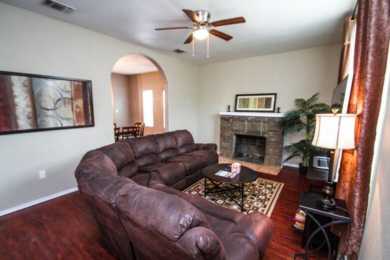 Florida St Nice Remodeled 3br/2ba Near Downtown