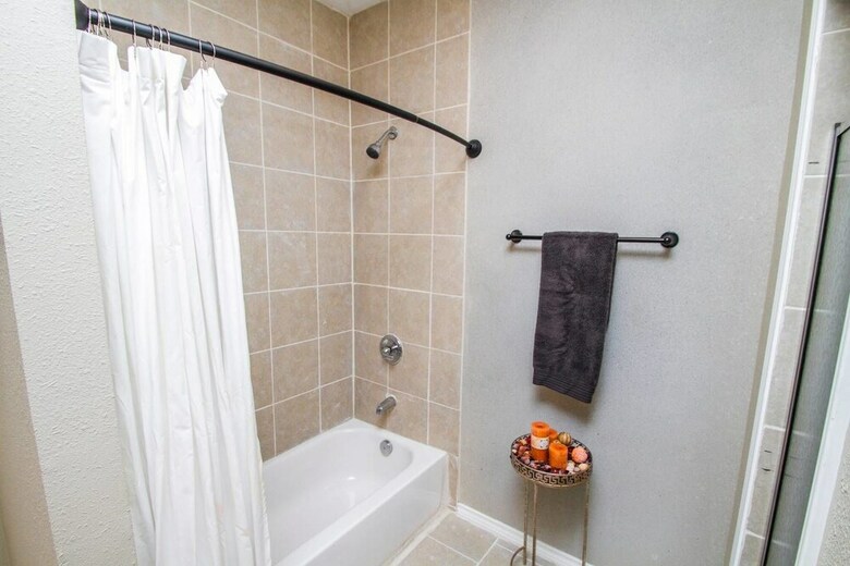 Florida St Nice Remodeled 3br/2ba Near Downtown