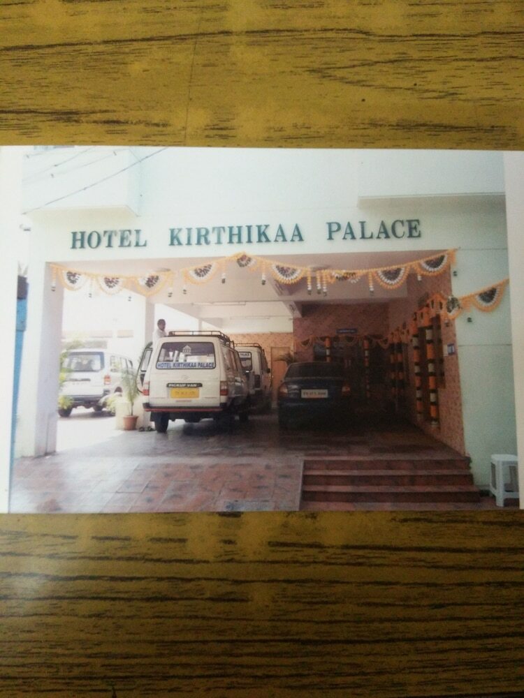 Hotel Kirthikaa Palace