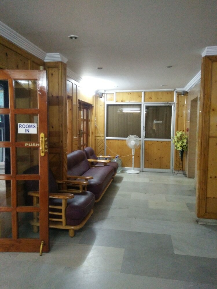Hotel Kirthikaa Palace