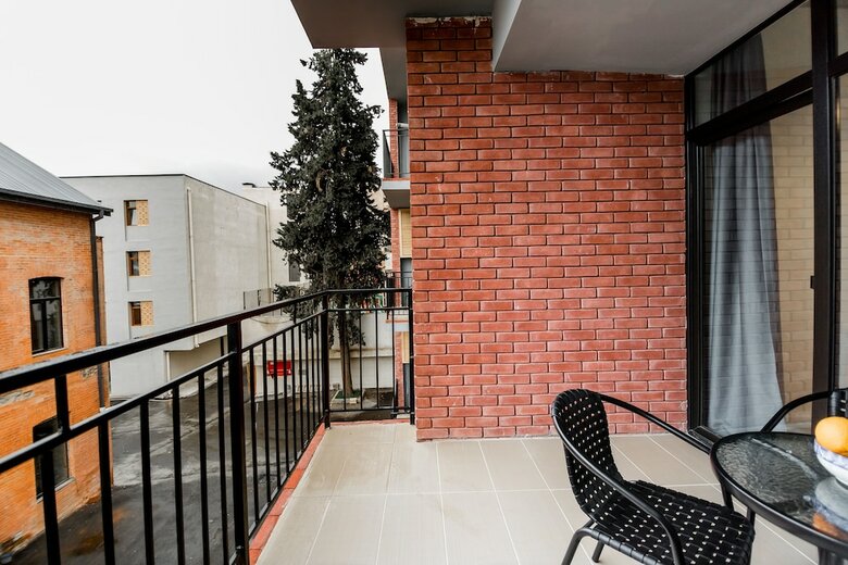 Ninoshvili Apartments By Picnic