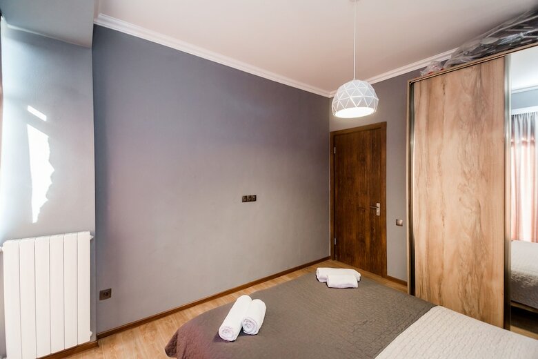 Ninoshvili Apartments By Picnic