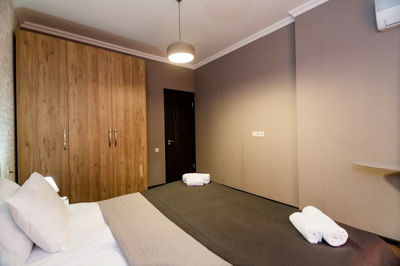 Ninoshvili Apartments By Picnic