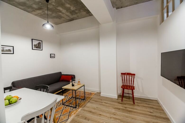 Ninoshvili Apartments By Picnic
