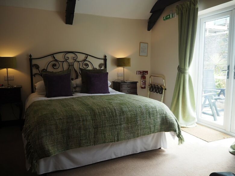 Bed & Breakfast The Smugglers Restaurant With Rooms