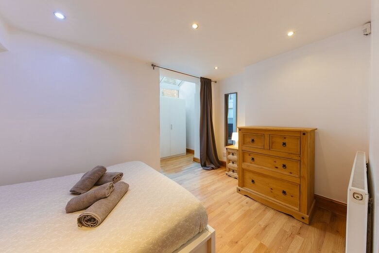 Regent Canal Apartments