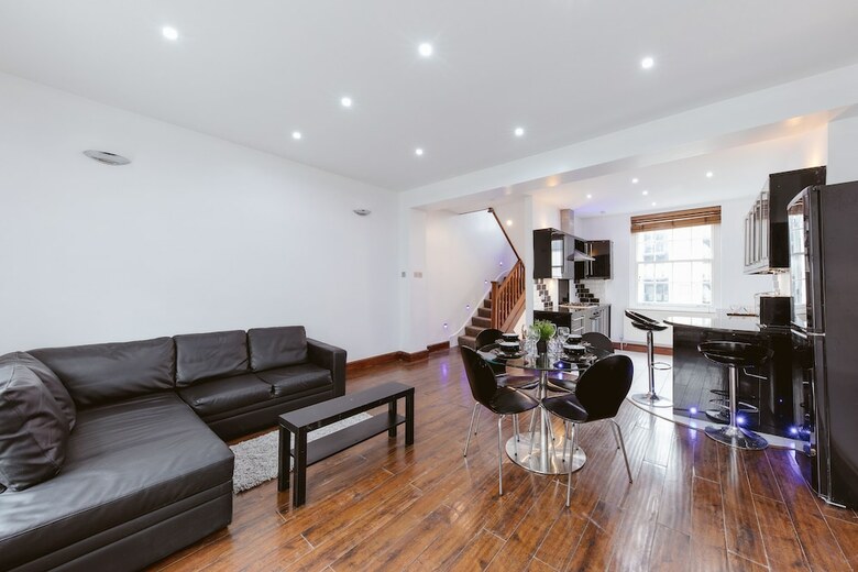 Regent Canal Apartments