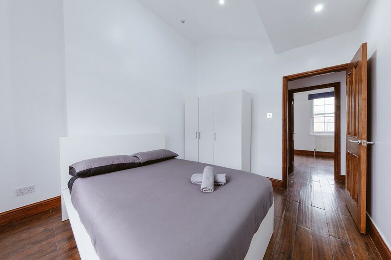 Regent Canal Apartments