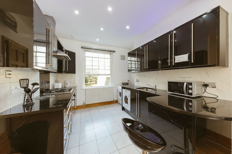 Regent Canal Apartments