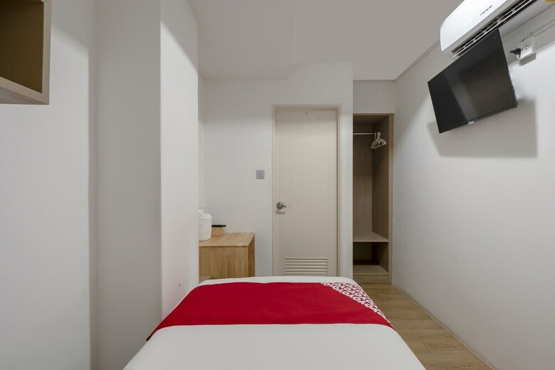 Hotel Oyo 982 Charurat Suite?