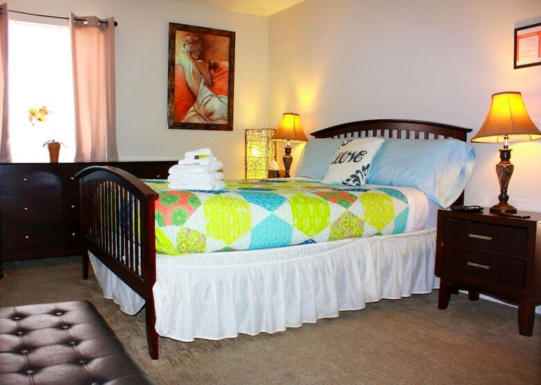 Hotel Advantage Court