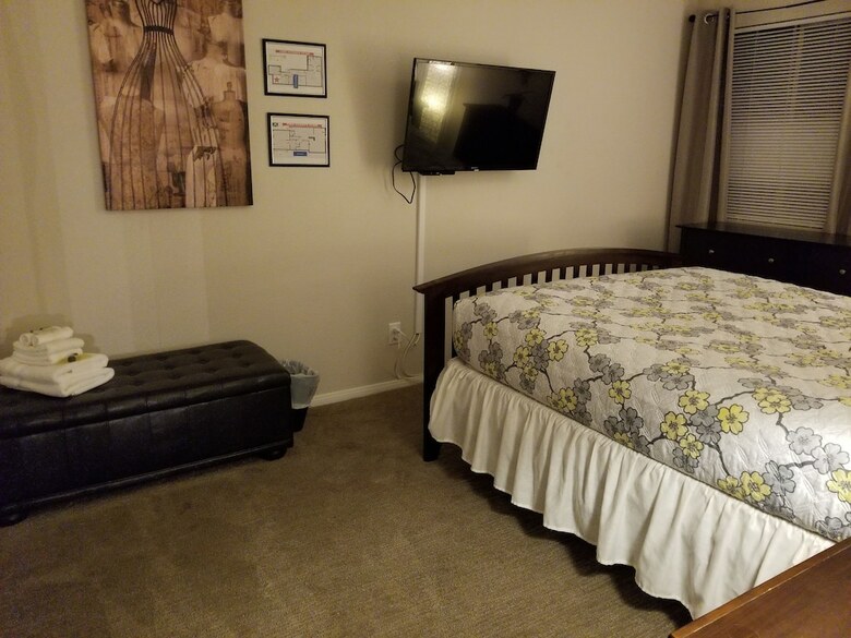 Hotel Advantage Court