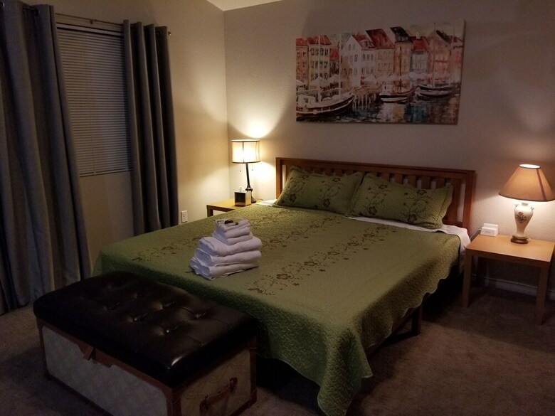 Hotel Advantage Court