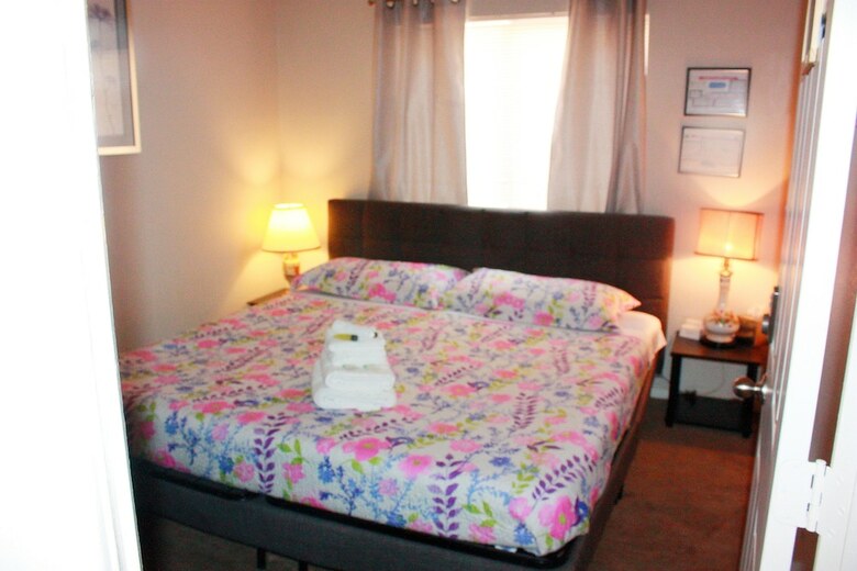 Hotel Advantage Court