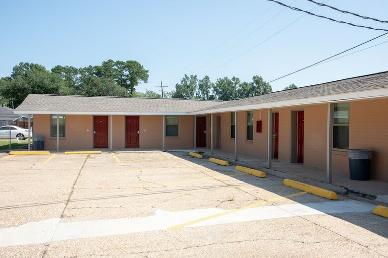 Motel Budget Inn & Suites