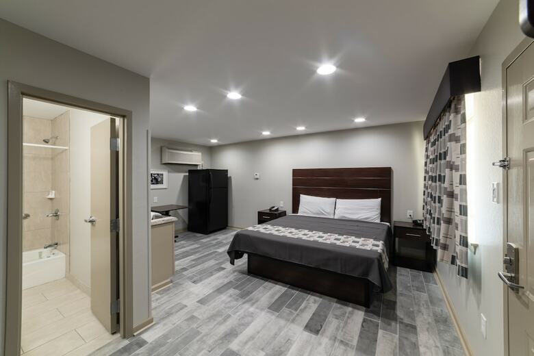 Motel Budget Inn & Suites