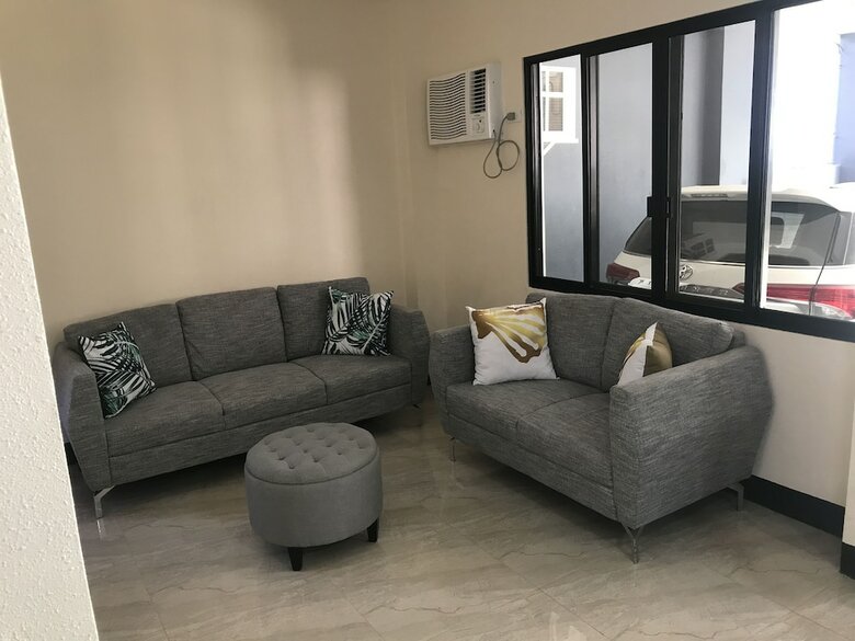 Hotel Babylon Oslob Coast Guesthouse
