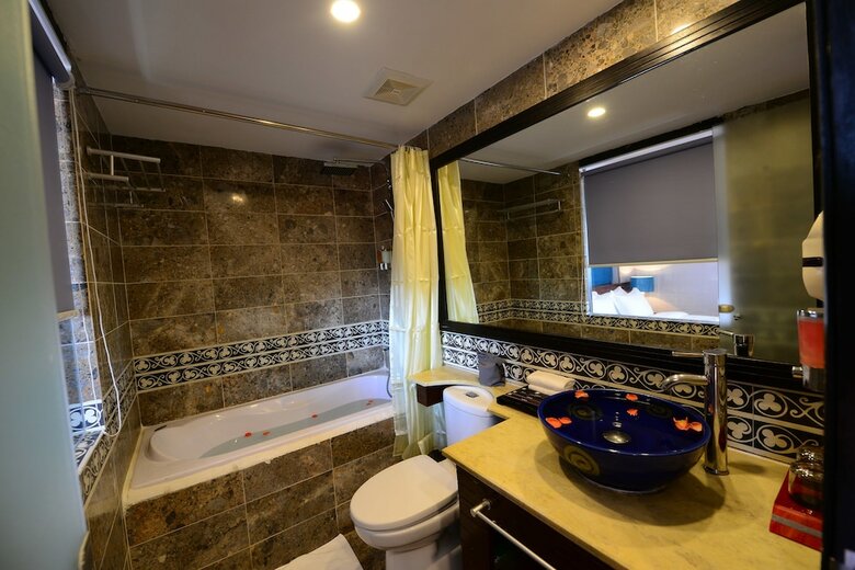 Antique Legend Hotel