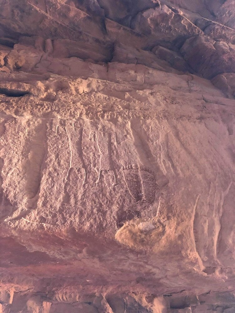 Wadi Rum Blue Sky And Tour