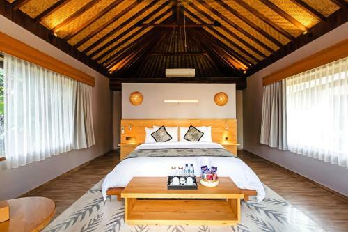 Hotel Kashantee Village
