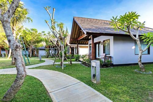 Hotel Kashantee Village